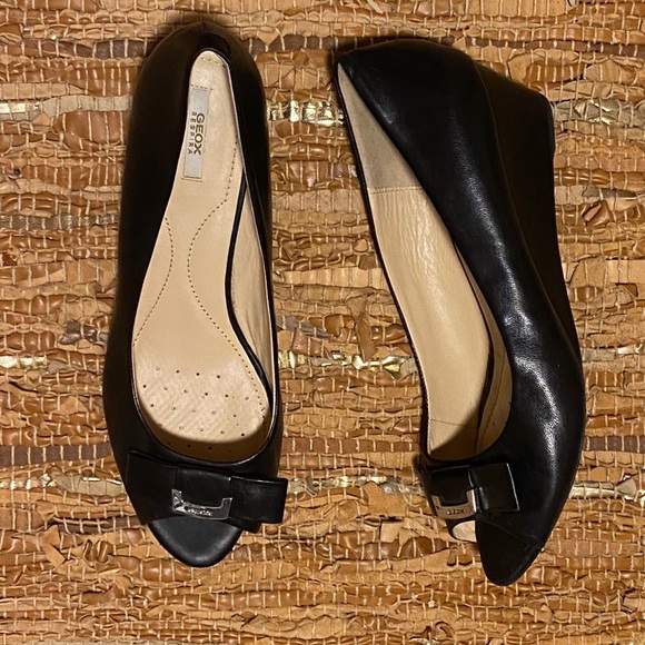 GEOX Open Toed Wedge Heel (size 39.5) - Picture 8 of 9